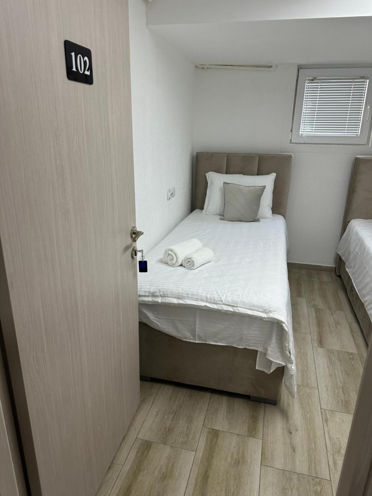 Next Rooms 斯科普里 外观 照片
