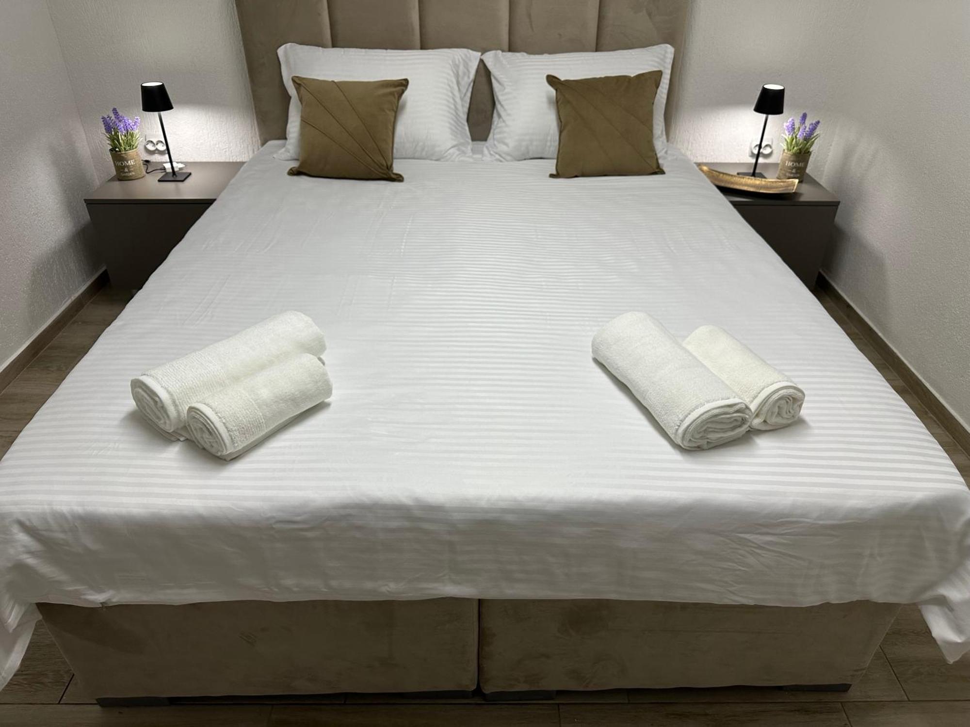 Next Rooms 斯科普里 外观 照片
